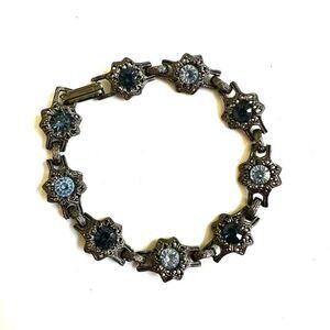 Blue rhinestone grey bracelet